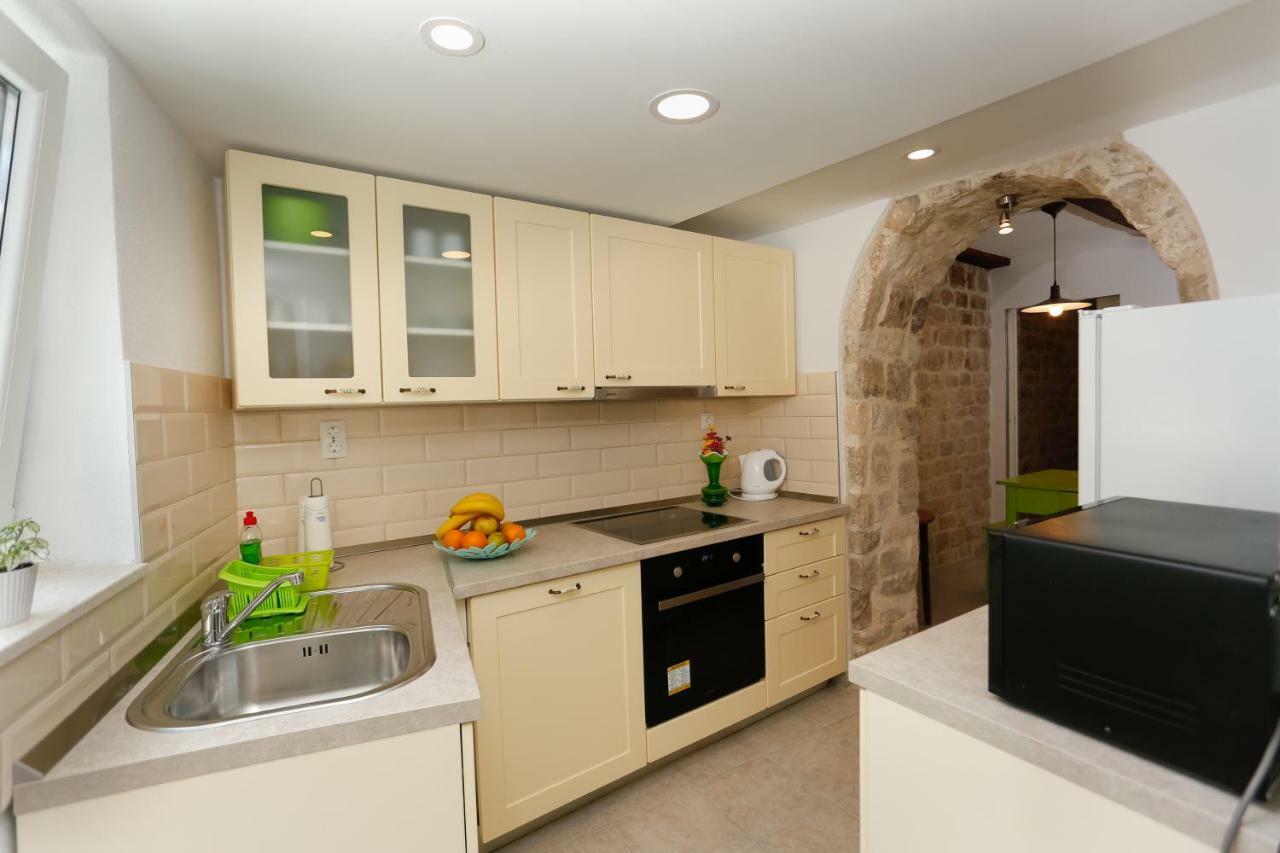Apartment Sunce Каштела Экстерьер фото
