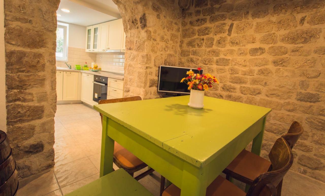 Apartment Sunce Каштела Экстерьер фото