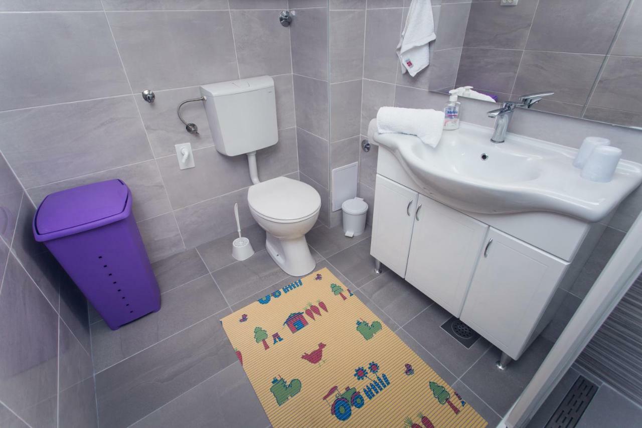 Apartment Sunce Каштела Экстерьер фото